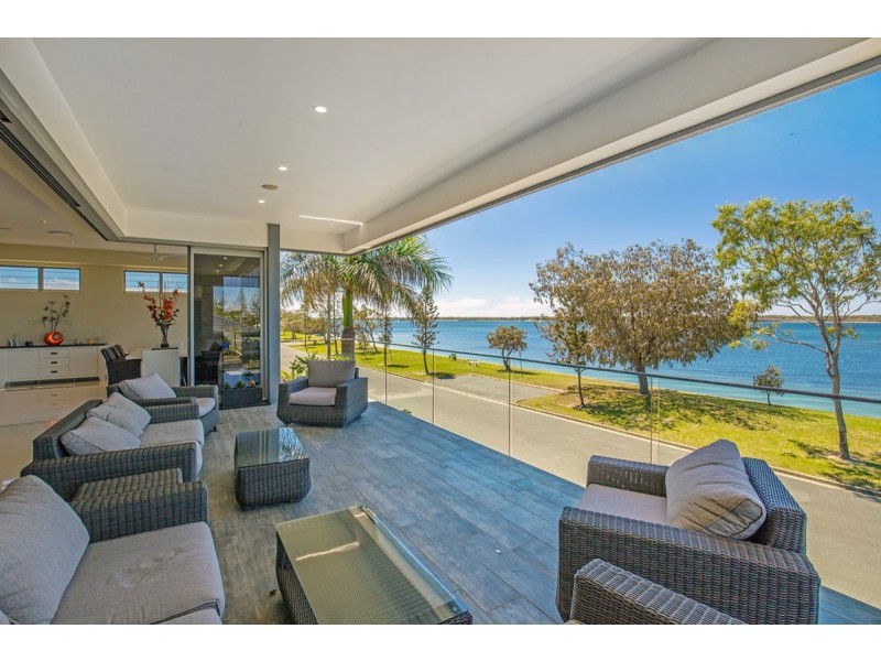 18 Anglers Esplanade, Runaway Bay QLD 4216