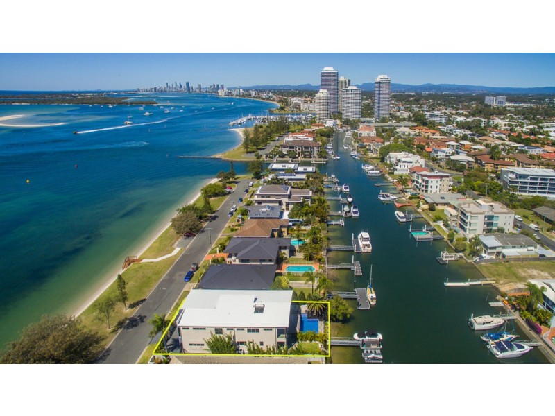 18 Anglers Esplanade, Runaway Bay QLD 4216