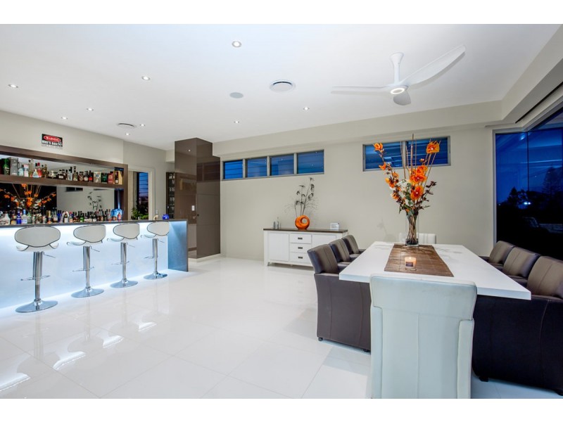 18 Anglers Esplanade, Runaway Bay QLD 4216