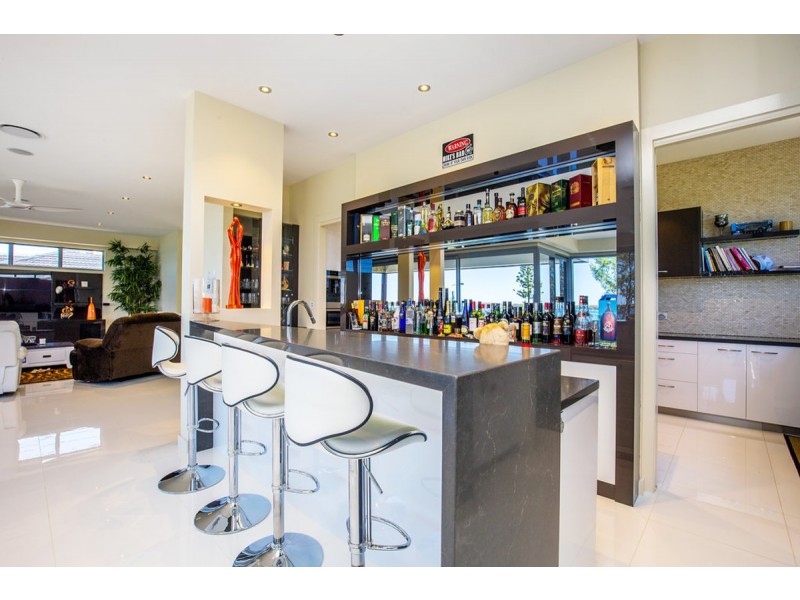 18 Anglers Esplanade, Runaway Bay QLD 4216