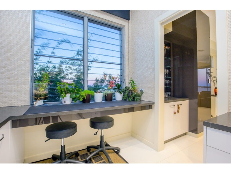 18 Anglers Esplanade, Runaway Bay QLD 4216