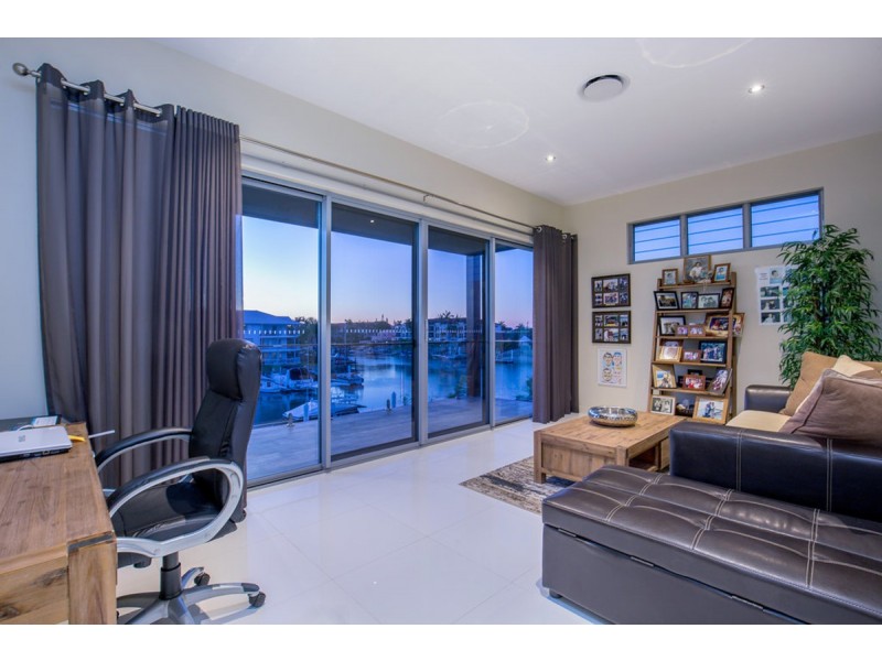 18 Anglers Esplanade, Runaway Bay QLD 4216