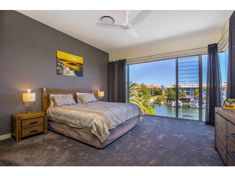 18 Anglers Esplanade, Runaway Bay QLD 4216