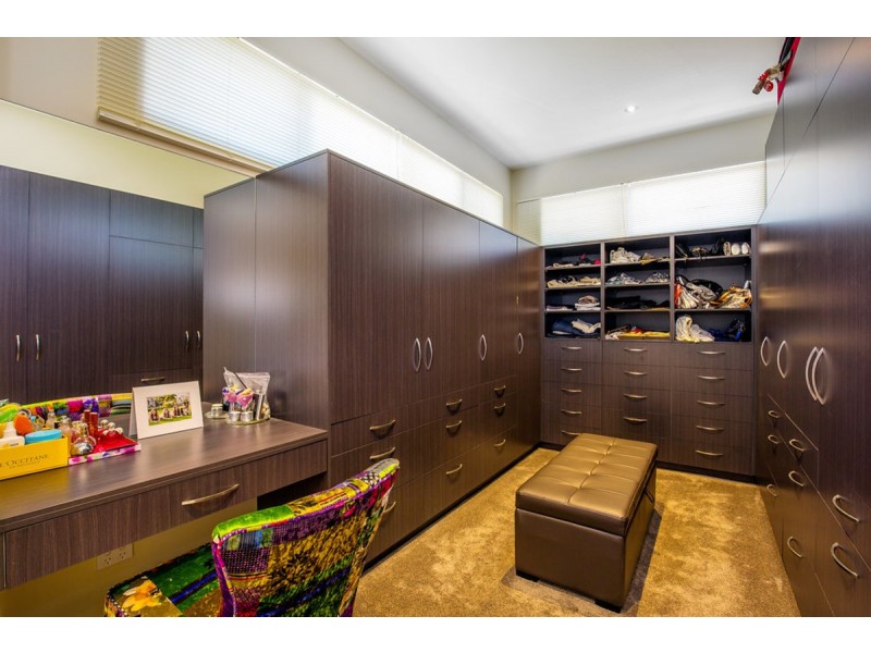 18 Anglers Esplanade, Runaway Bay QLD 4216