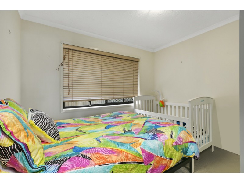 2/9 Bright Avenue, Labrador QLD 4215