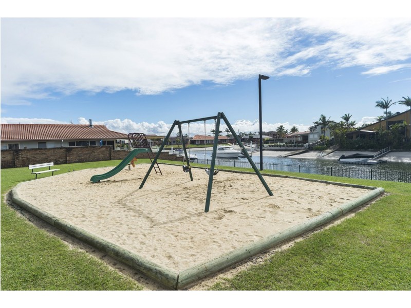 84 Columbus Drive, Hollywell QLD 4216