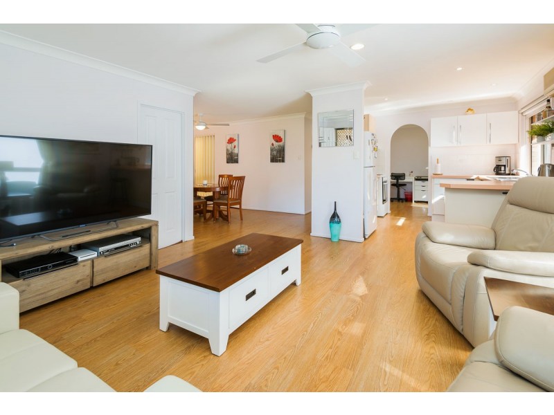 2/9 Sanctuary Court, Coombabah QLD 4216