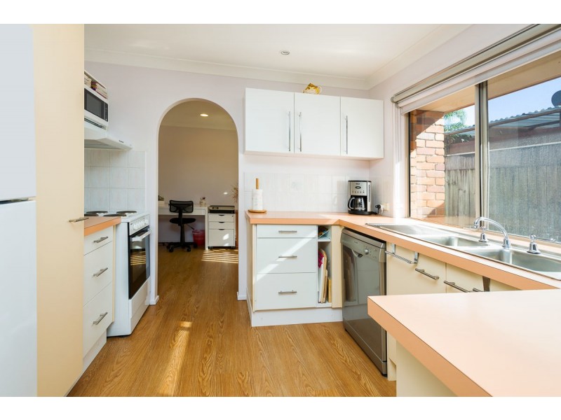 2/9 Sanctuary Court, Coombabah QLD 4216