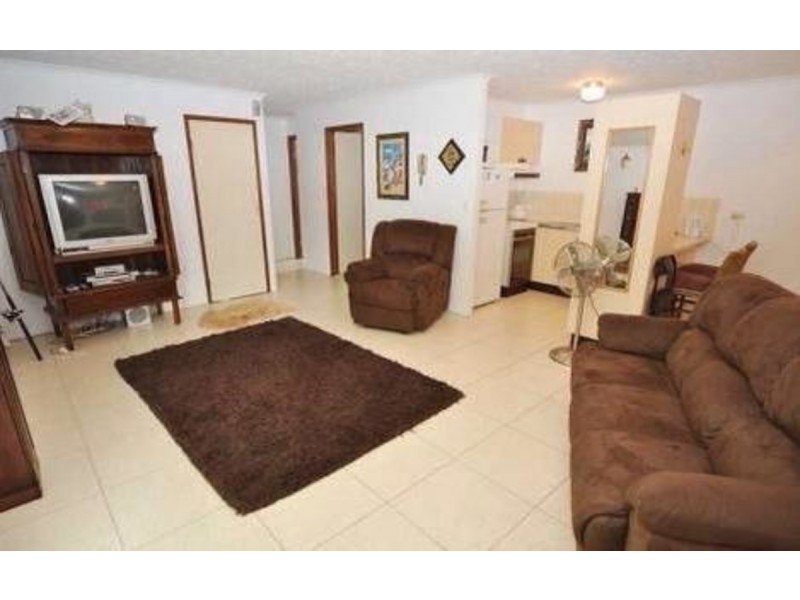 2/20 Bright Avenue, Labrador QLD 4215