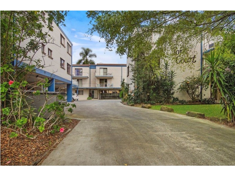 2/20 Bright Avenue, Labrador QLD 4215