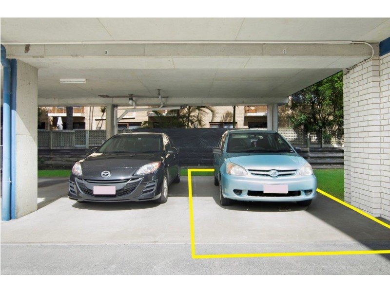 2/20 Bright Avenue, Labrador QLD 4215