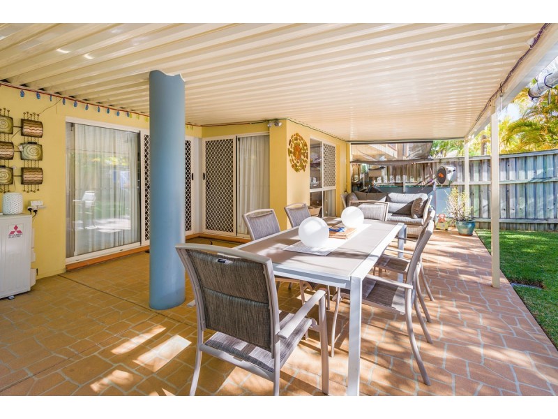 73/88-98 Limetree Parade, Runaway Bay QLD 4216