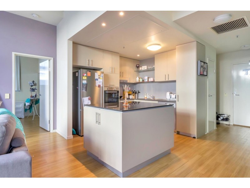 202/360 Marine Parade, Labrador QLD 4215