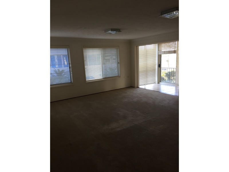5/198 Marine Parade, Labrador QLD 4215