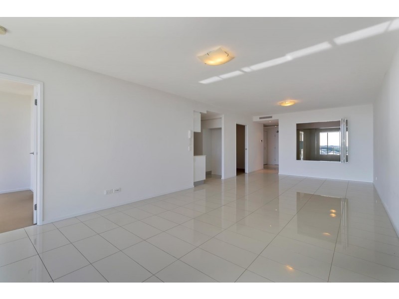 602/11 Compass Drive, Biggera Waters QLD 4216