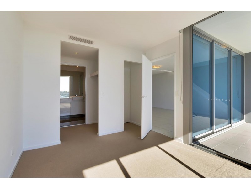 602/11 Compass Drive, Biggera Waters QLD 4216