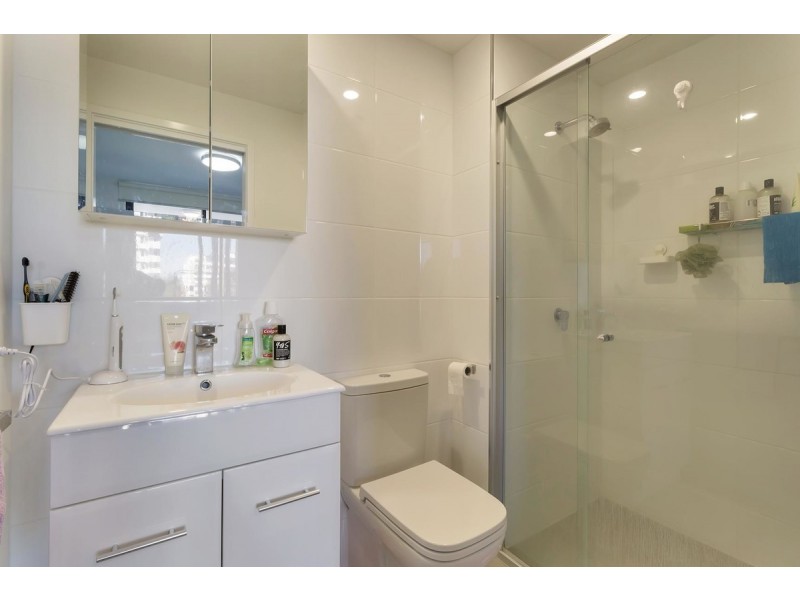 16/43 Lenneberg Street, Southport QLD 4215