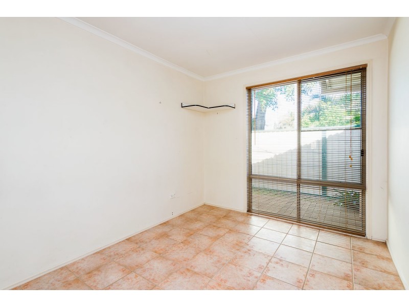1/120 Whiting Street, Labrador QLD 4215