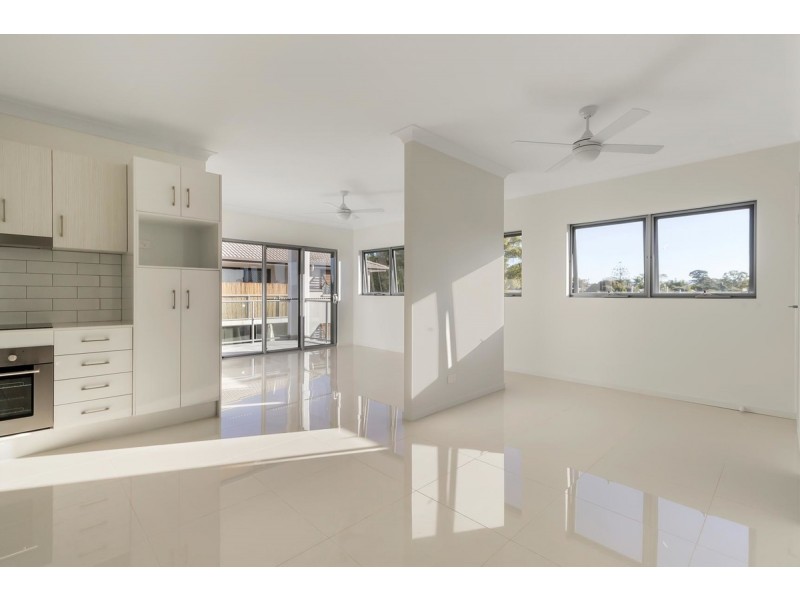 7/16 Brisbane Road, Labrador QLD 4215