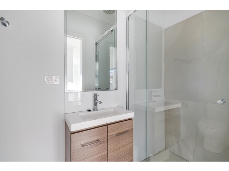 7/16 Brisbane Road, Labrador QLD 4215