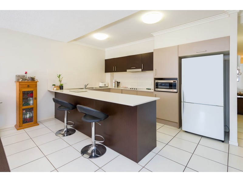 10/8 Proud Street, Labrador QLD 4215