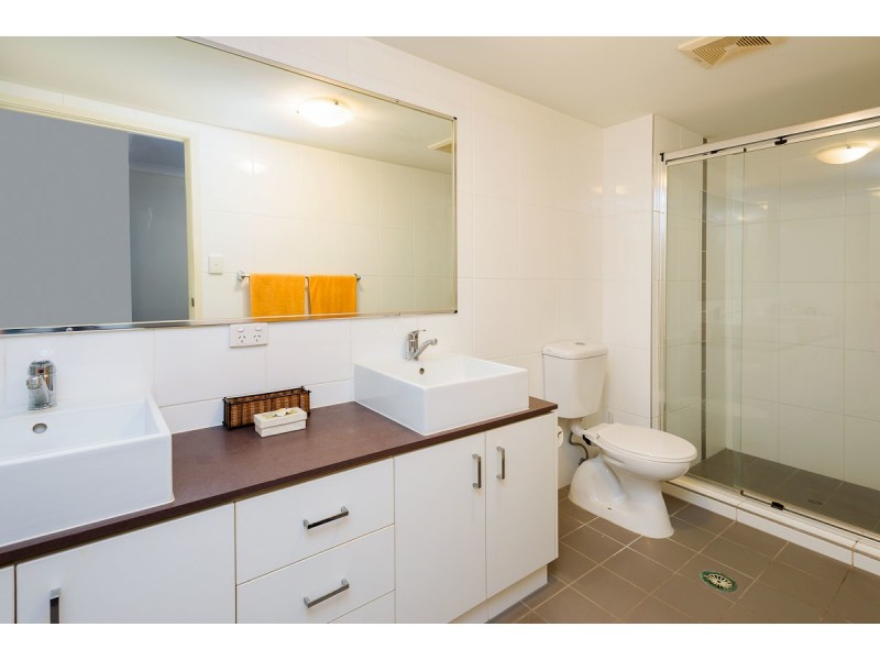 10/8 Proud Street, Labrador QLD 4215