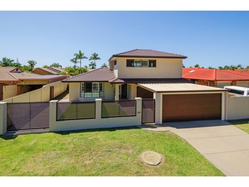 9 Lakefield Crescent, Paradise Point QLD 4216