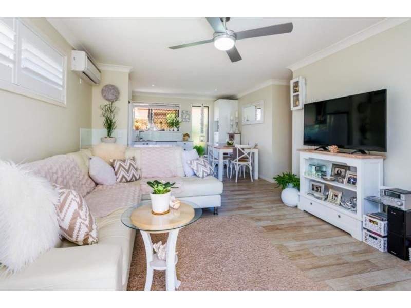 9 Lakefield Crescent, Paradise Point QLD 4216