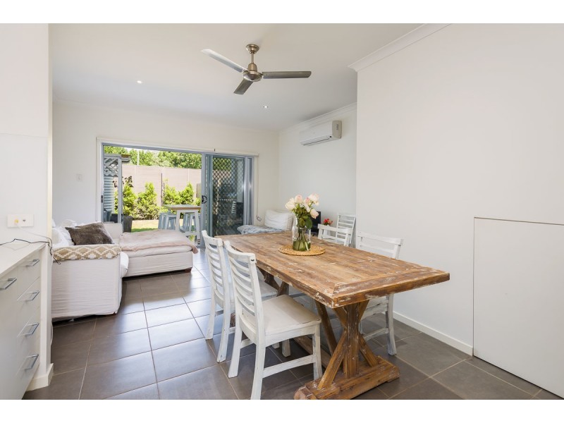 24 Halyard Crescent, Hope Island QLD 4212