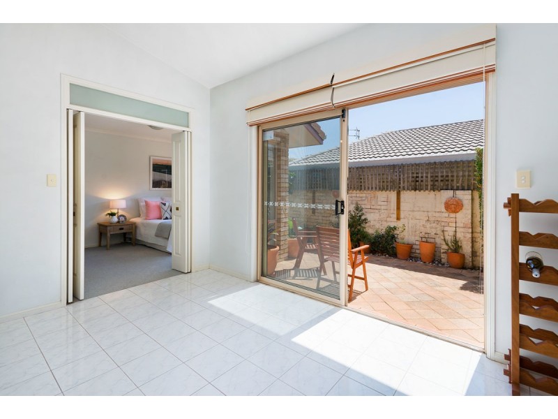 2/154 The Esplanade, Paradise Point QLD 4216