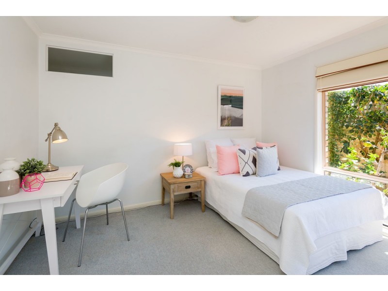 2/154 The Esplanade, Paradise Point QLD 4216