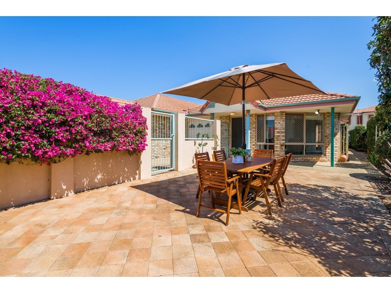 2/154 The Esplanade, Paradise Point QLD 4216