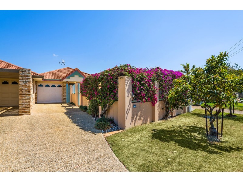 2/154 The Esplanade, Paradise Point QLD 4216