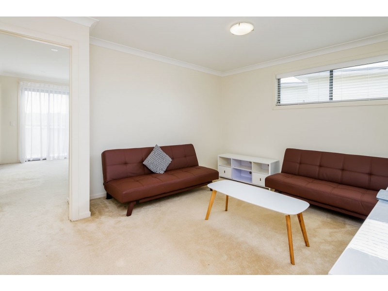 8 Cova Boulevard, Hope Island QLD 4212