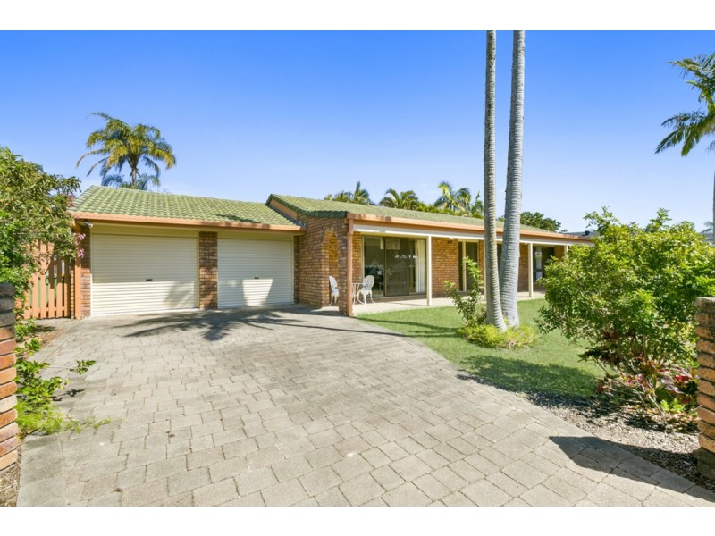 13 Erave Avenue, Runaway Bay QLD 4216