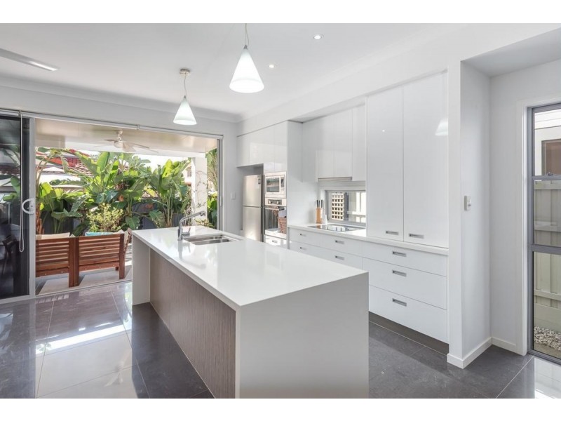 1/19 Nankeen Avenue, Paradise Point QLD 4216