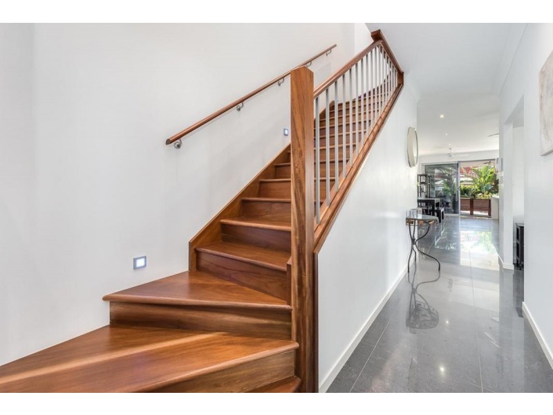 1/19 Nankeen Avenue, Paradise Point QLD 4216