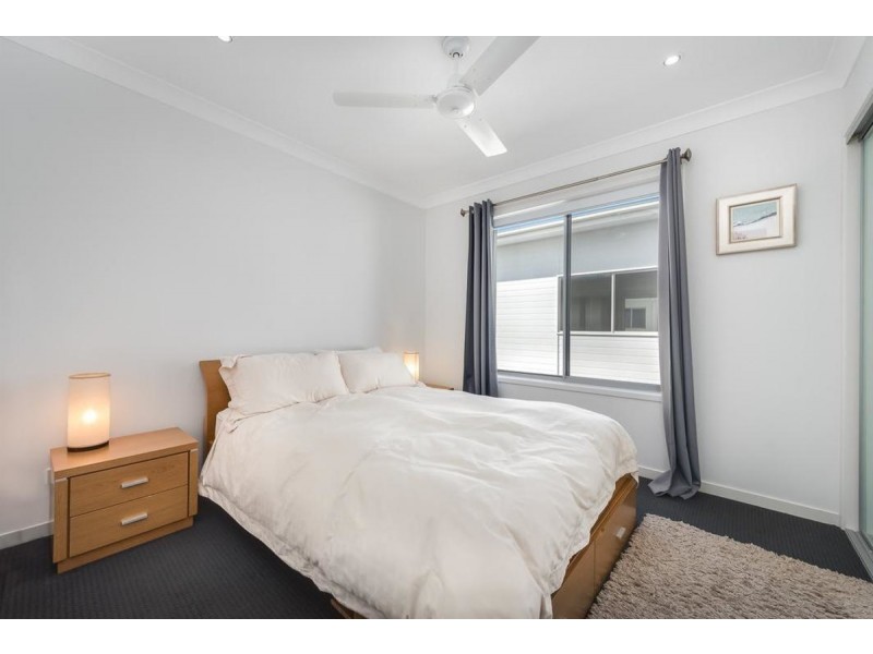 1/19 Nankeen Avenue, Paradise Point QLD 4216