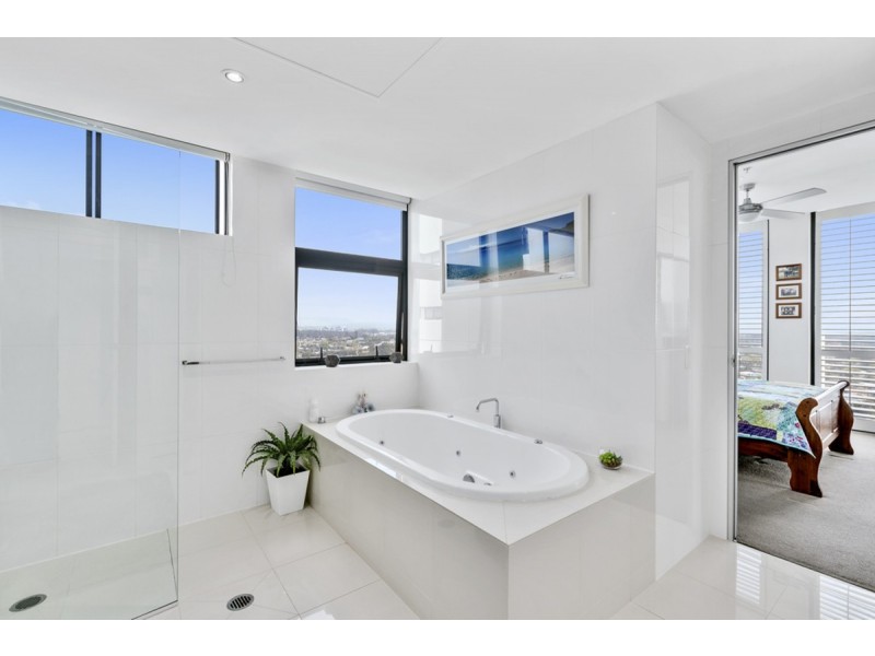 1601/230 Marine Parade, Labrador QLD 4215