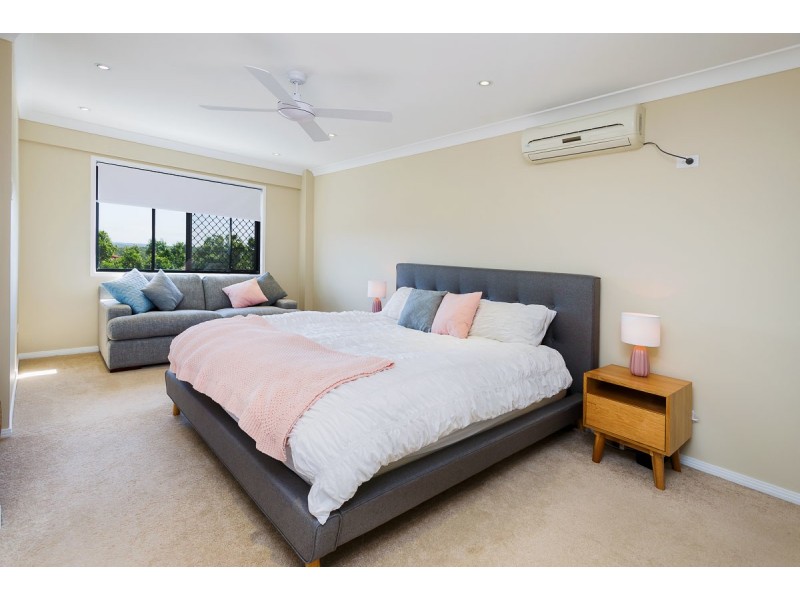 71 Ingles Circuit, Arundel QLD 4214