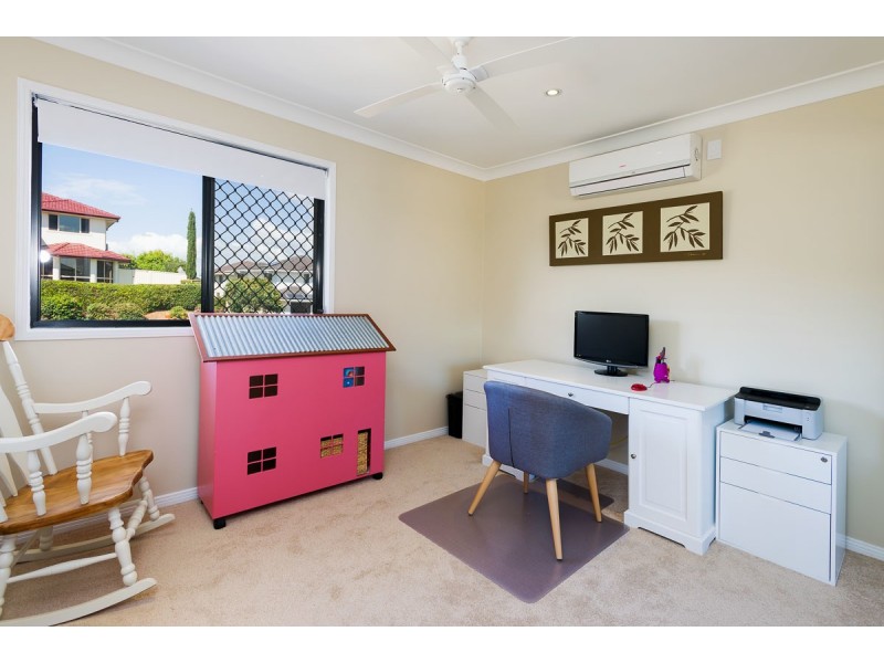 71 Ingles Circuit, Arundel QLD 4214