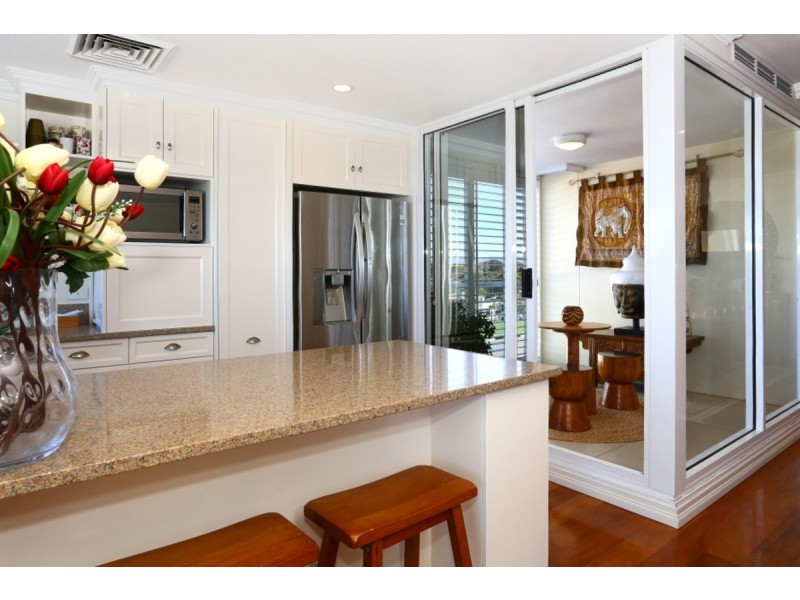 501/212-214 Marine Parade, Labrador QLD 4215