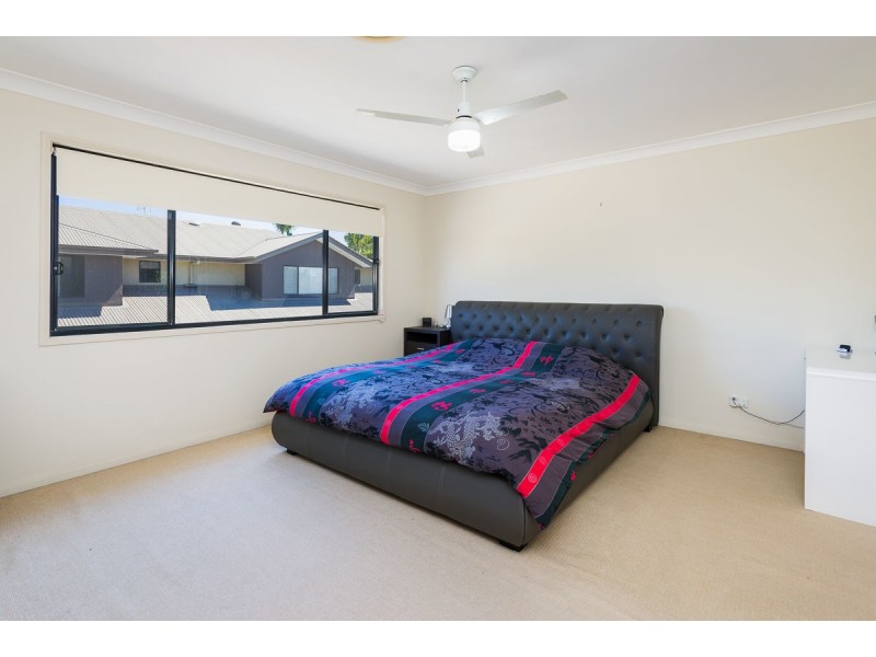 2/8-10 Gordon Street, Labrador QLD 4215