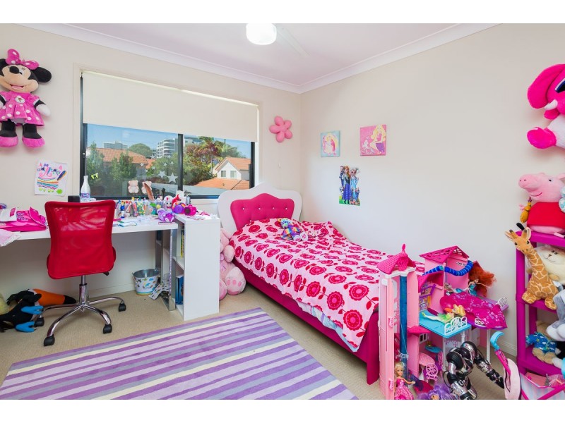 2/8-10 Gordon Street, Labrador QLD 4215