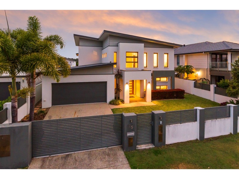 25 Harbourvue Court, Helensvale QLD 4212