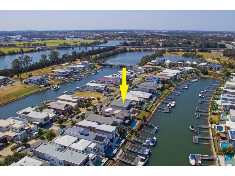 25 Harbourvue Court, Helensvale QLD 4212