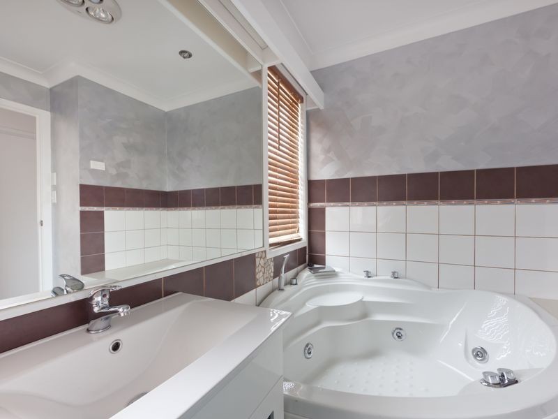 12/62-64 Brown Street, Labrador QLD 4215