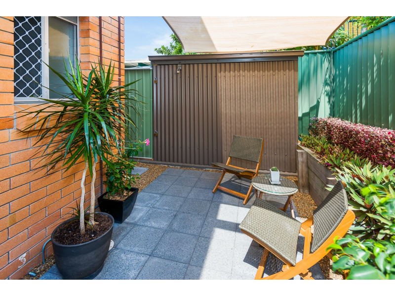 1/8 Labrador Street, Labrador QLD 4215