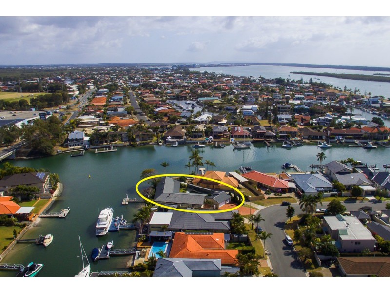 20 Bulolo Avenue, Runaway Bay QLD 4216