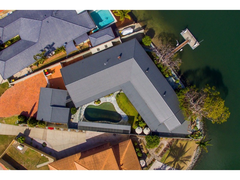 20 Bulolo Avenue, Runaway Bay QLD 4216